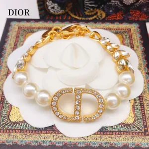 【DIOR】ブレスレット、ファッションシンプルなスタイル 【DIOR】ブレスレット、ファッションシンプルなスタイル