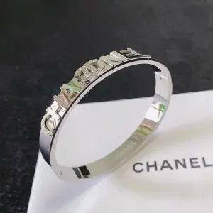 【CHANEL】  ブレスレット、ファッションシンプルなスタイル  250228