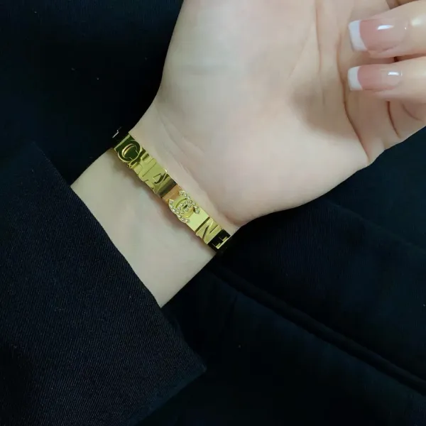 【CHANEL】  ブレスレット、ファッションシンプルなスタイル  250228