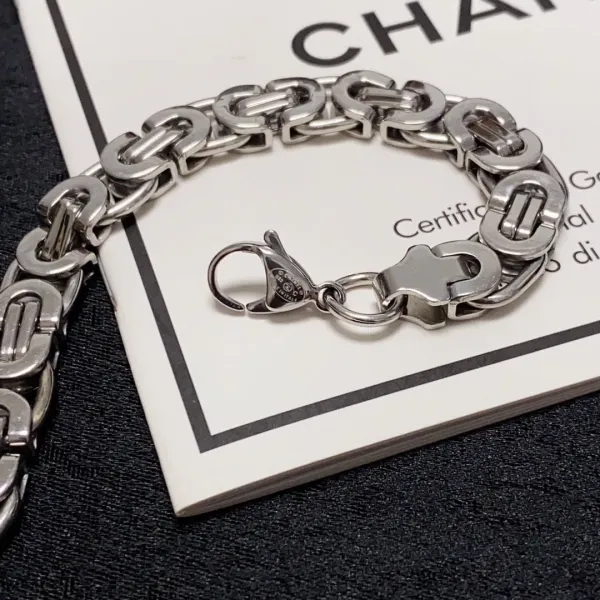 【CHANEL】ブレスレット、ファッションシンプルなスタイル 241015 【CHANEL】ブレスレット、ファッションシンプルなスタイル 241015
