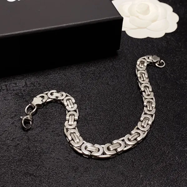 【CHANEL】ブレスレット、ファッションシンプルなスタイル 241015 【CHANEL】ブレスレット、ファッションシンプルなスタイル 241015