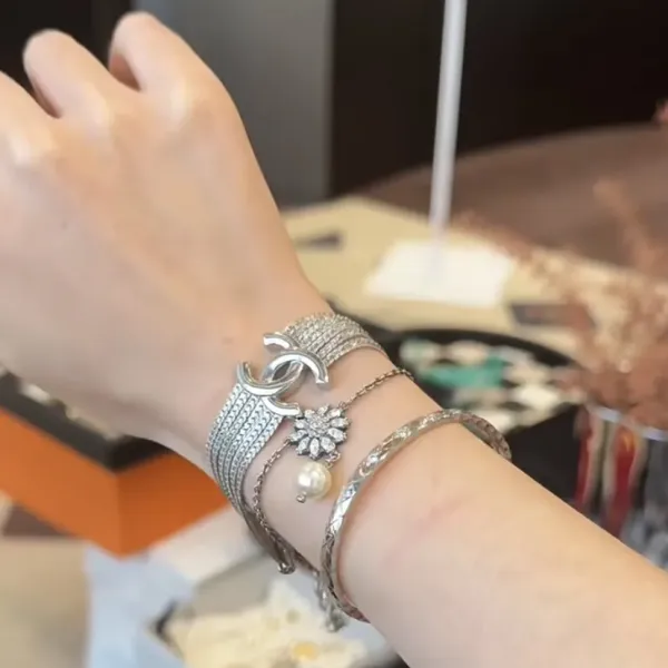 【CHANEL】ブレスレット、ファッションシンプルなスタイル   241015