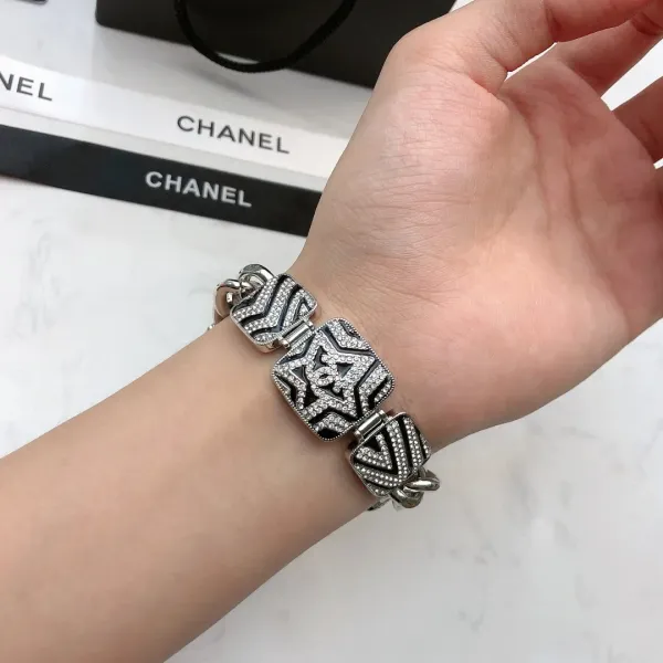【CHANEL】ブレスレット、ファッションシンプルなスタイル 240728 【CHANEL】ブレスレット、ファッションシンプルなスタイル 240728