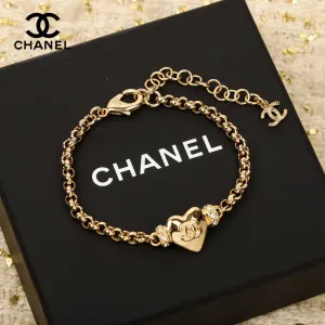 【CHANEL】ブレスレット、ファッションシンプルなスタイル 【CHANEL】ブレスレット、ファッションシンプルなスタイル