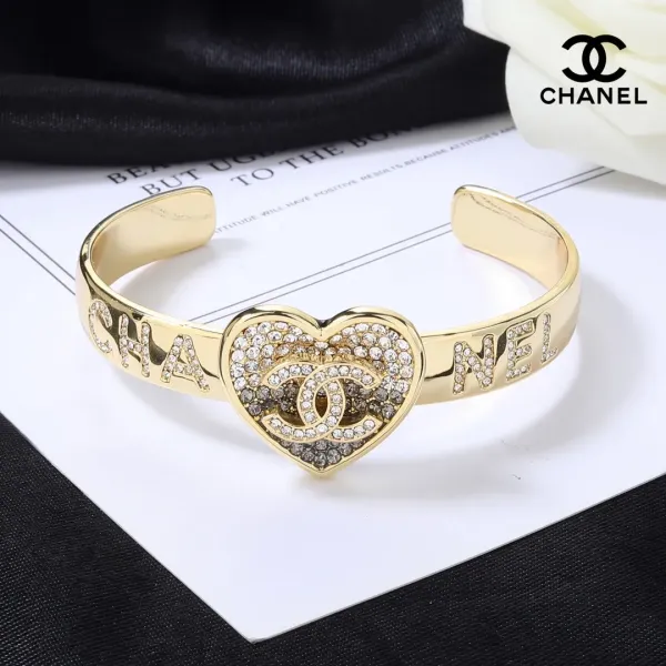 【CHANEL】ブレスレット、ファッションシンプルなスタイル 【CHANEL】ブレスレット、ファッションシンプルなスタイル