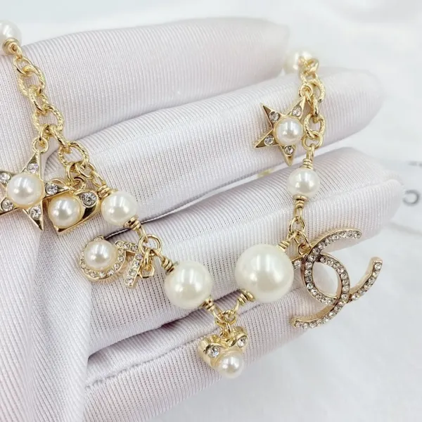 【CHANEL】ブレスレット、ファッションシンプルなスタイル 【CHANEL】ブレスレット、ファッションシンプルなスタイル