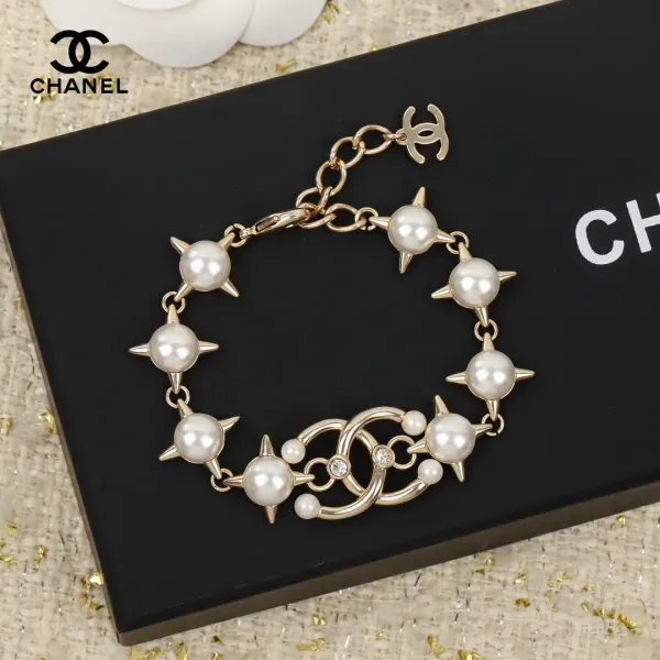【CHANEL】ブレスレット、ファッションシンプルなスタイル 【CHANEL】ブレスレット、ファッションシンプルなスタイル