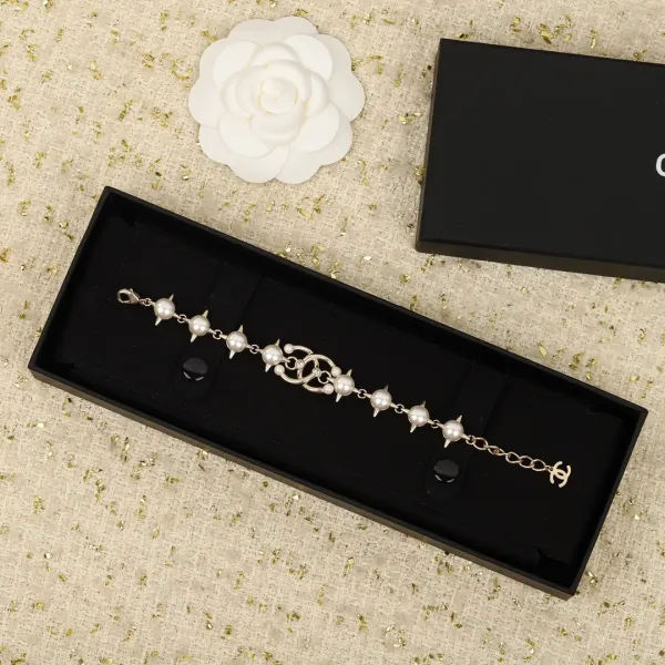 【CHANEL】ブレスレット、ファッションシンプルなスタイル 【CHANEL】ブレスレット、ファッションシンプルなスタイル