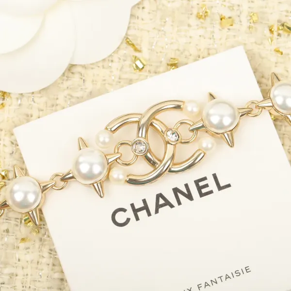 【CHANEL】ブレスレット、ファッションシンプルなスタイル 【CHANEL】ブレスレット、ファッションシンプルなスタイル