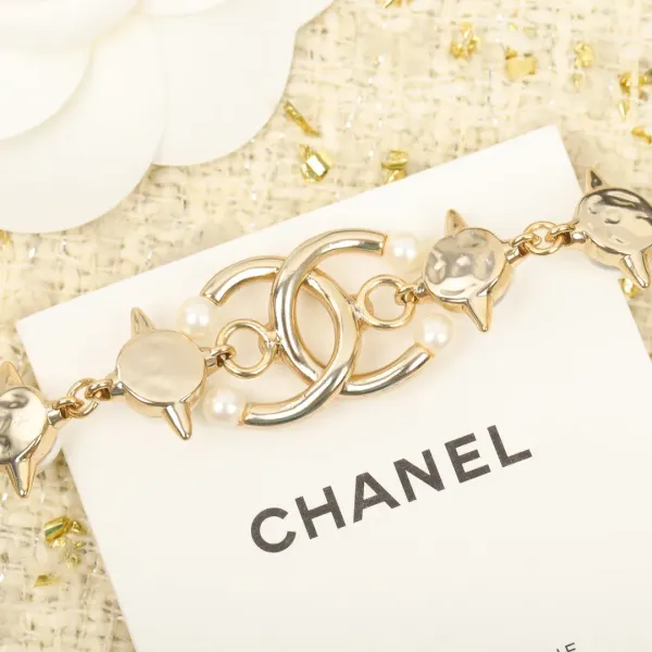【CHANEL】ブレスレット、ファッションシンプルなスタイル 【CHANEL】ブレスレット、ファッションシンプルなスタイル
