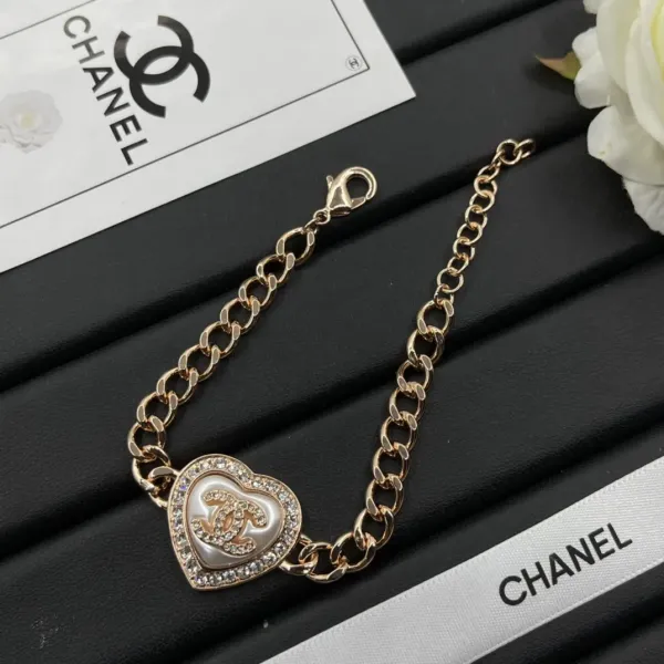 【CHANEL】ブレスレット、ファッションシンプルなスタイル 【CHANEL】ブレスレット、ファッションシンプルなスタイル