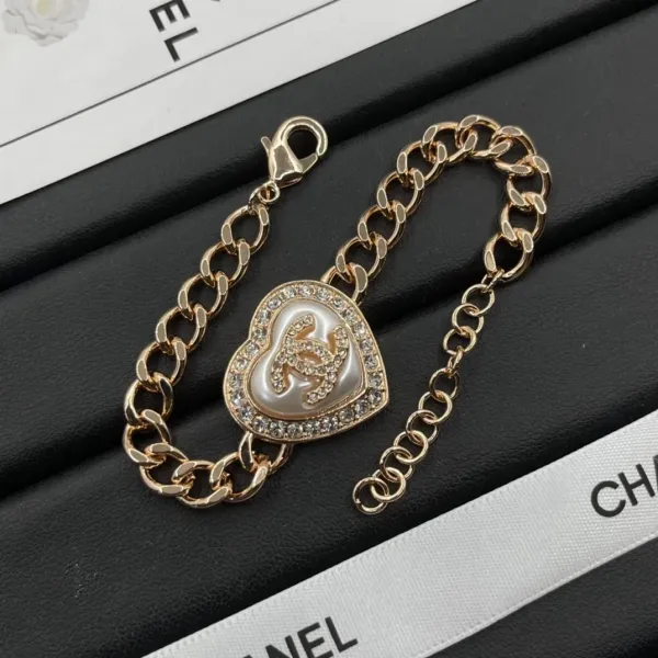 【CHANEL】ブレスレット、ファッションシンプルなスタイル 【CHANEL】ブレスレット、ファッションシンプルなスタイル
