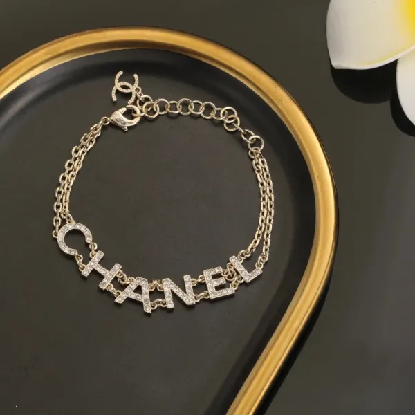 【CHANEL】ブレスレット、ファッションシンプルなスタイル 【CHANEL】ブレスレット、ファッションシンプルなスタイル
