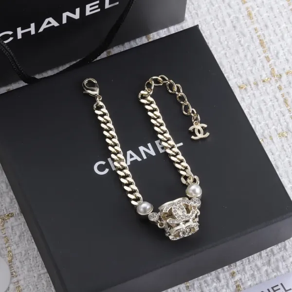 【CHANEL】ブレスレット、ファッションシンプルなスタイル 【CHANEL】ブレスレット、ファッションシンプルなスタイル