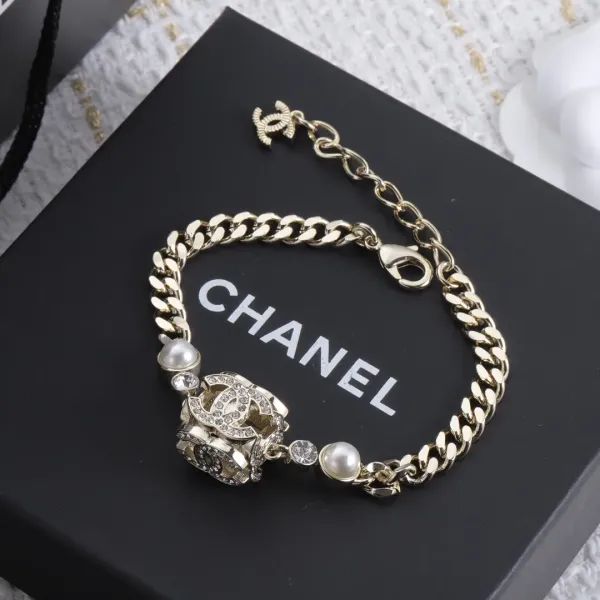【CHANEL】ブレスレット、ファッションシンプルなスタイル 【CHANEL】ブレスレット、ファッションシンプルなスタイル