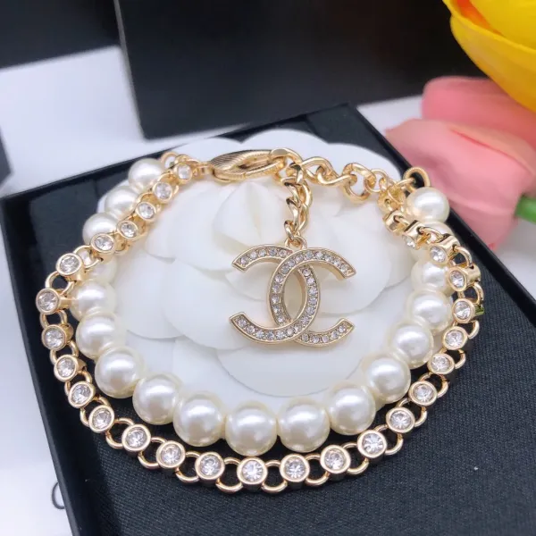 【CHANEL】ブレスレット、ファッションシンプルなスタイル 【CHANEL】ブレスレット、ファッションシンプルなスタイル