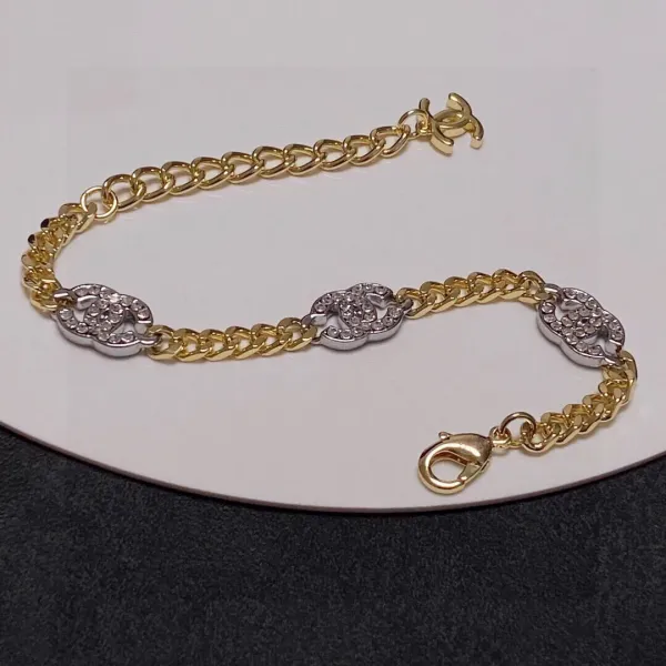【CHANEL】 ブレスレット、ファッションシンプルなスタイル 【CHANEL】 ブレスレット、ファッションシンプルなスタイル