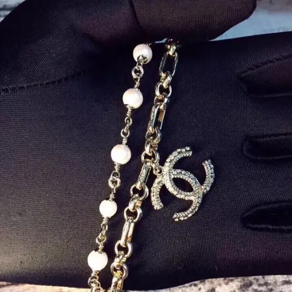 【 CHANEL】ブレスレット、ファッションシンプルなスタイル 【 CHANEL】ブレスレット、ファッションシンプルなスタイル
