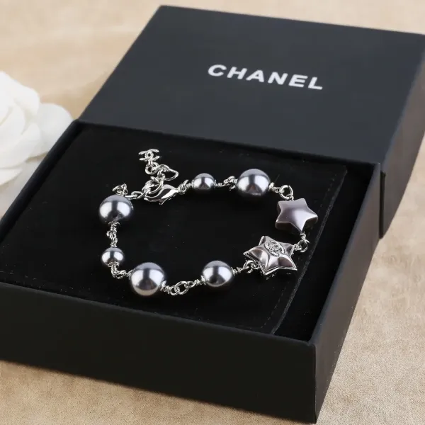【CHANEL】ブレスレット、ファッションシンプルなスタイル 【CHANEL】ブレスレット、ファッションシンプルなスタイル