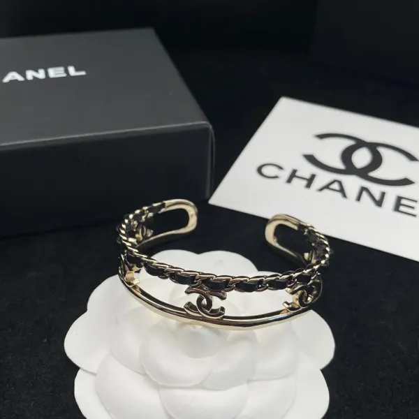 【CHANEL】ブレスレット、ファッションシンプルなスタイル 【CHANEL】ブレスレット、ファッションシンプルなスタイル
