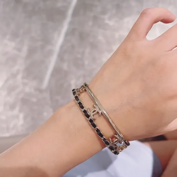 【CHANEL】ブレスレット、ファッションシンプルなスタイル 【CHANEL】ブレスレット、ファッションシンプルなスタイル