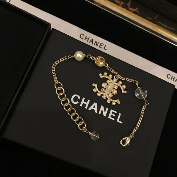 【CHANEL】ブレスレット、ファッションシンプルなスタイル 【CHANEL】ブレスレット、ファッションシンプルなスタイル
