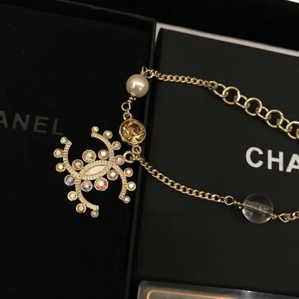 【CHANEL】ブレスレット、ファッションシンプルなスタイル 【CHANEL】ブレスレット、ファッションシンプルなスタイル