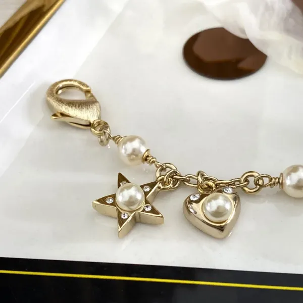 【CHANEL】ブレスレット、ファッションシンプルなスタイル 【CHANEL】ブレスレット、ファッションシンプルなスタイル