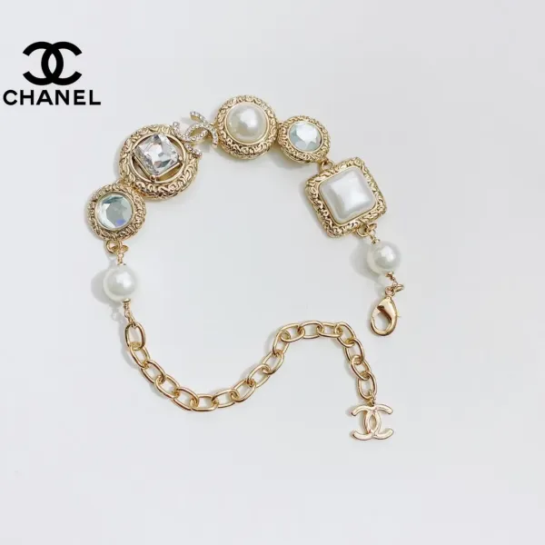 【CHANEL】ブレスレット、ファッションシンプルなスタイル 【CHANEL】ブレスレット、ファッションシンプルなスタイル