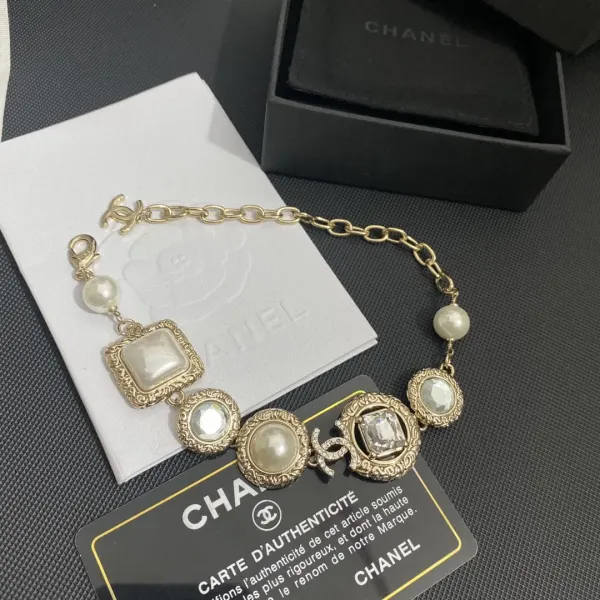 【CHANEL】ブレスレット、ファッションシンプルなスタイル 【CHANEL】ブレスレット、ファッションシンプルなスタイル