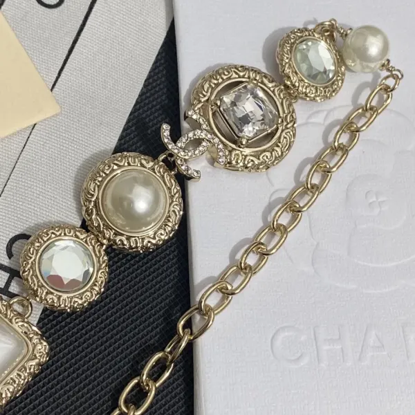 【CHANEL】ブレスレット、ファッションシンプルなスタイル 【CHANEL】ブレスレット、ファッションシンプルなスタイル