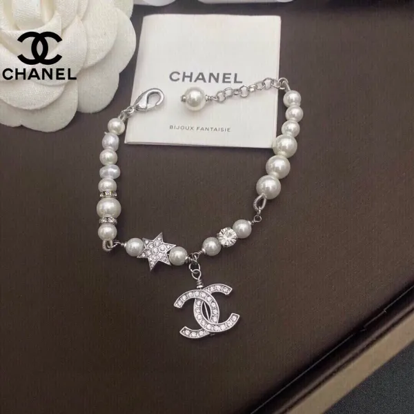 【CHANEL】ブレスレット、ファッションシンプルなスタイル 【CHANEL】ブレスレット、ファッションシンプルなスタイル