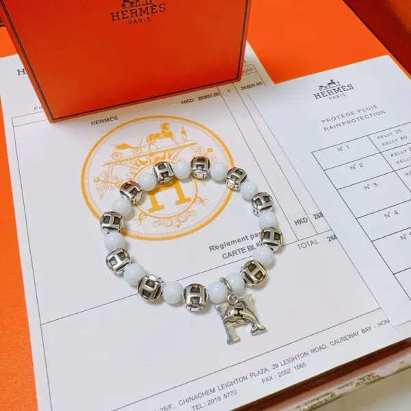 【HERMES】ブレスレット、ファッションシンプルなスタイル 240730 【HERMES】ブレスレット、ファッションシンプルなスタイル 240730