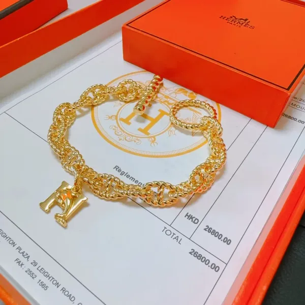 【HERMES】ブレスレット、ファッションシンプルなスタイル 240730 【HERMES】ブレスレット、ファッションシンプルなスタイル 240730