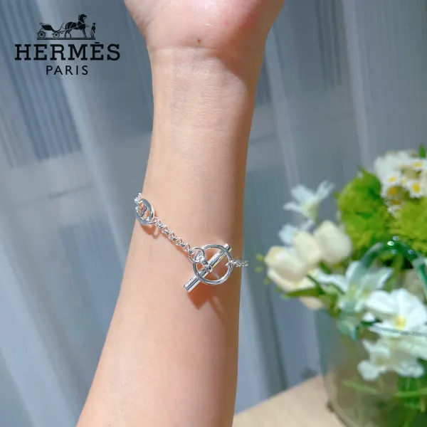 【HERMES 】ブレスレット、ファッションシンプルなスタイル 【HERMES 】ブレスレット、ファッションシンプルなスタイル