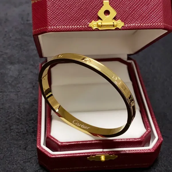【CARTIER】ブレスレット、ファッションシンプルなスタイル 240729 【CARTIER】ブレスレット、ファッションシンプルなスタイル 240729