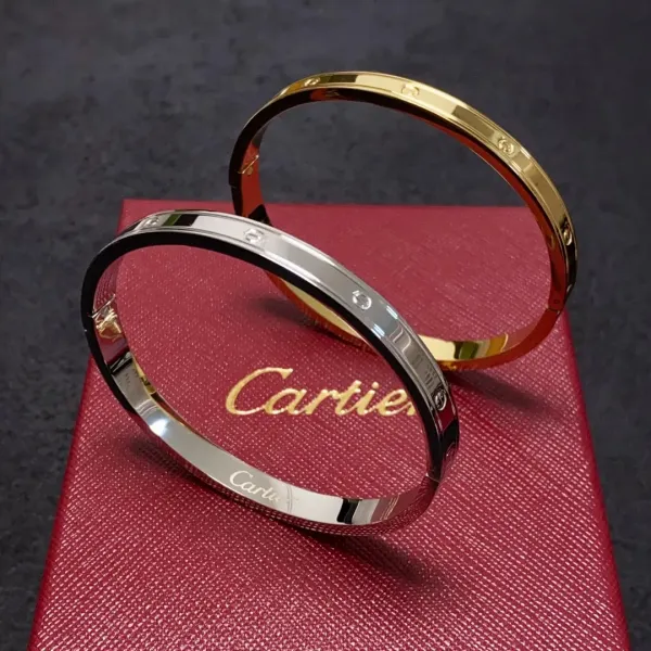 【CARTIER】ブレスレット、ファッションシンプルなスタイル 240729 【CARTIER】ブレスレット、ファッションシンプルなスタイル 240729