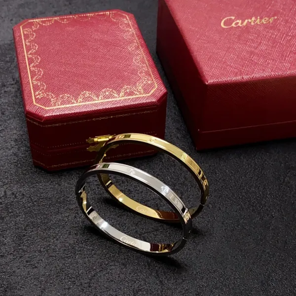 【CARTIER】ブレスレット、ファッションシンプルなスタイル 240729 【CARTIER】ブレスレット、ファッションシンプルなスタイル 240729