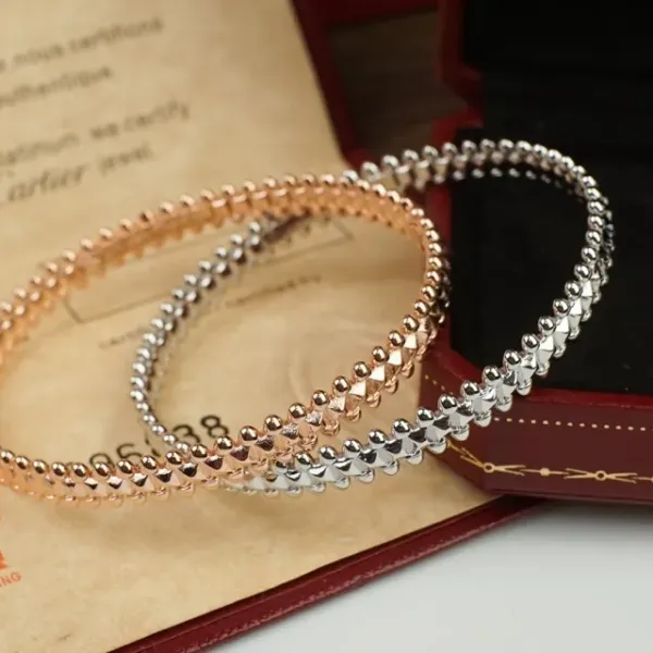 【CARTIER】ブレスレット、ファッションシンプルなスタイル 2472