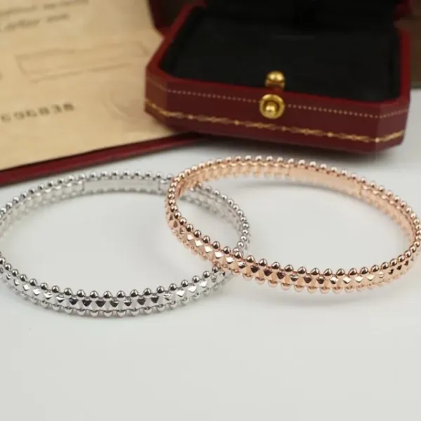 【CARTIER】ブレスレット、ファッションシンプルなスタイル 2472