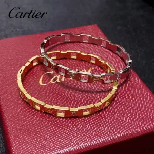 【CARTIER】ブレスレット、ファッションシンプルなスタイル 【CARTIER】ブレスレット、ファッションシンプルなスタイル