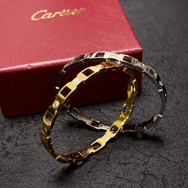 【CARTIER】ブレスレット、ファッションシンプルなスタイル 【CARTIER】ブレスレット、ファッションシンプルなスタイル