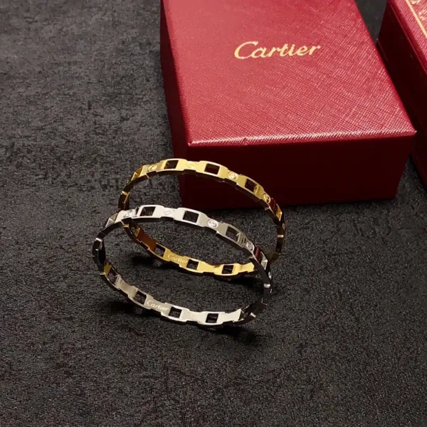 【CARTIER】ブレスレット、ファッションシンプルなスタイル 【CARTIER】ブレスレット、ファッションシンプルなスタイル