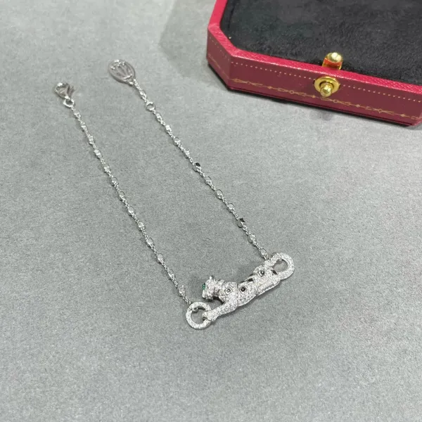 【CARTIER】ブレスレット、ファッションシンプルなスタイル 【CARTIER】ブレスレット、ファッションシンプルなスタイル