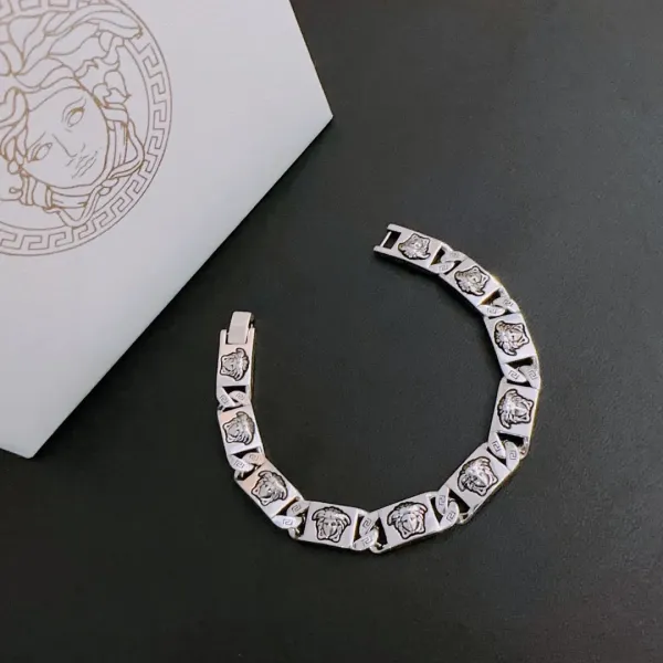 【VERSACE】ブレスレット、ファッションシンプルなスタイル 2474 【VERSACE】ブレスレット、ファッションシンプルなスタイル 2474
