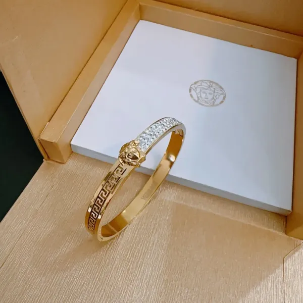 【VERSACE】ブレスレット、ファッションシンプルなスタイル 2474 【VERSACE】ブレスレット、ファッションシンプルなスタイル 2474