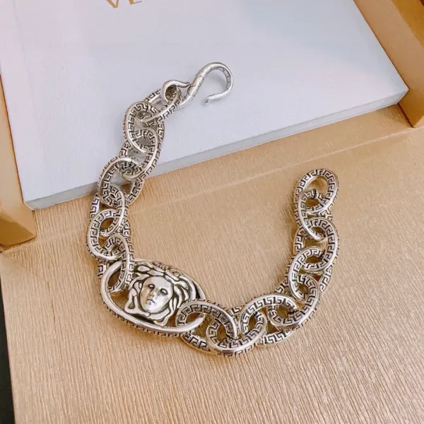 【VERSACE】ブレスレット、ファッションシンプルなスタイル 2474 【VERSACE】ブレスレット、ファッションシンプルなスタイル 2474