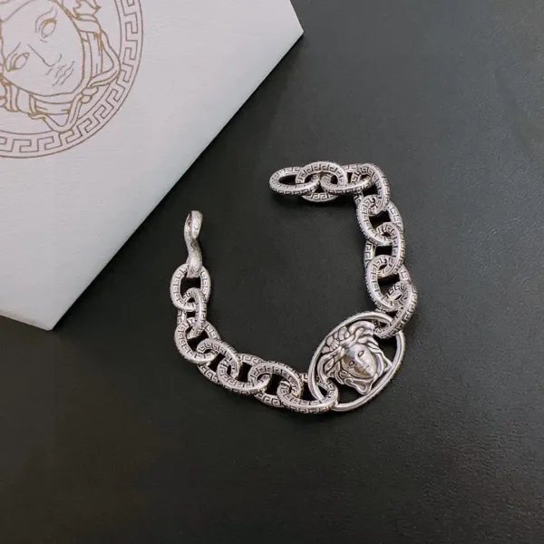 【VERSACE】ブレスレット、ファッションシンプルなスタイル 2474 【VERSACE】ブレスレット、ファッションシンプルなスタイル 2474