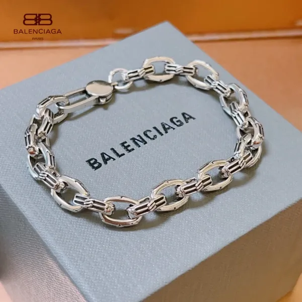 【BALENCIAGA】ブレスレット、ファッションシンプルなスタイル 240814 【BALENCIAGA】ブレスレット、ファッションシンプルなスタイル 240814