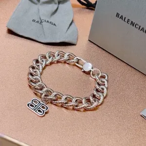 【BALENCIAGA】ブレスレット、ファッションシンプルなスタイル 240814 【BALENCIAGA】ブレスレット、ファッションシンプルなスタイル 240814